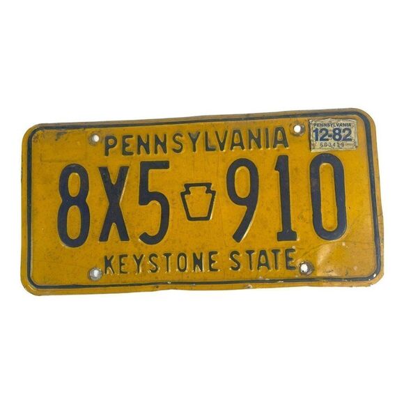 1982 Pennsylvania License Plate Keystone State Tag Number 8X5 910 VTG Penna Barn - Picture 1 of 4